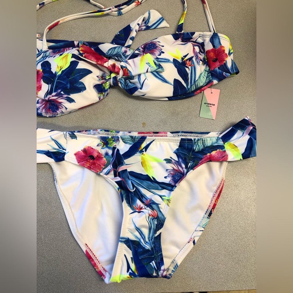 Strapless Pattern Swimsuit Set